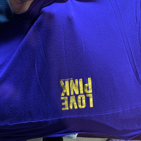 Pink Minnesota Vikings jersey - Picture 6 of 8